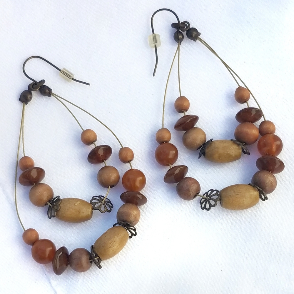 Wood beads and wire boutique earrings